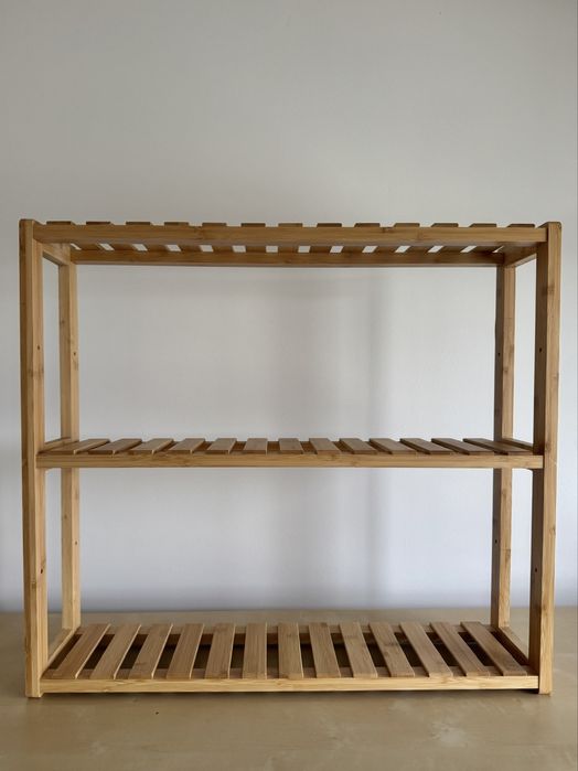 Estante de parede em óptimo estado