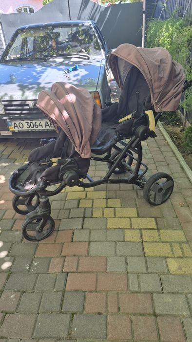 Продам коляску для двійні