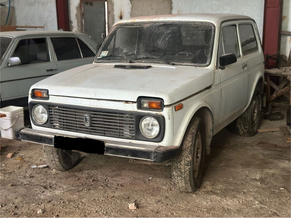 Автомобіль Нива Ваз 21213