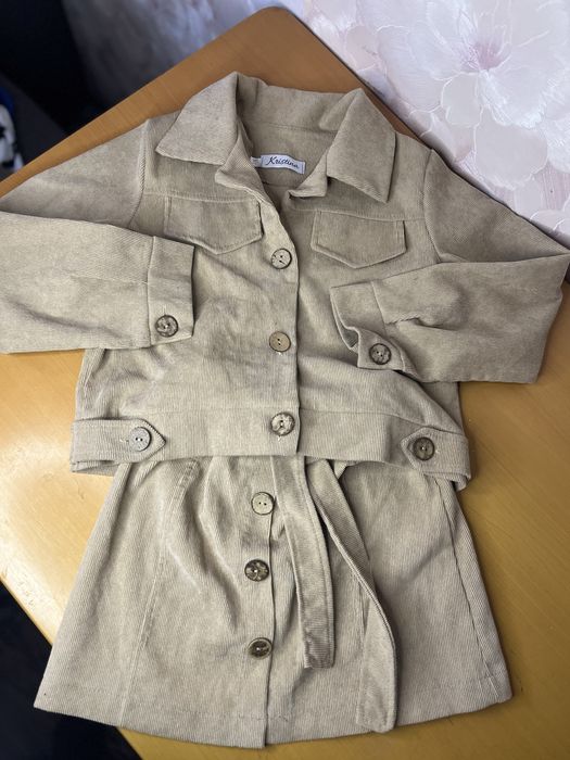 Дитячі плаття, стан нового, 110-116 розмір) Продам 250 грн за одне)