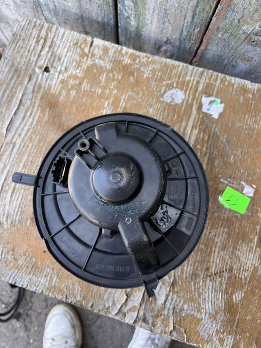 Вентилятор печки Volkswagen Passat B6 Skoda Octavia A5