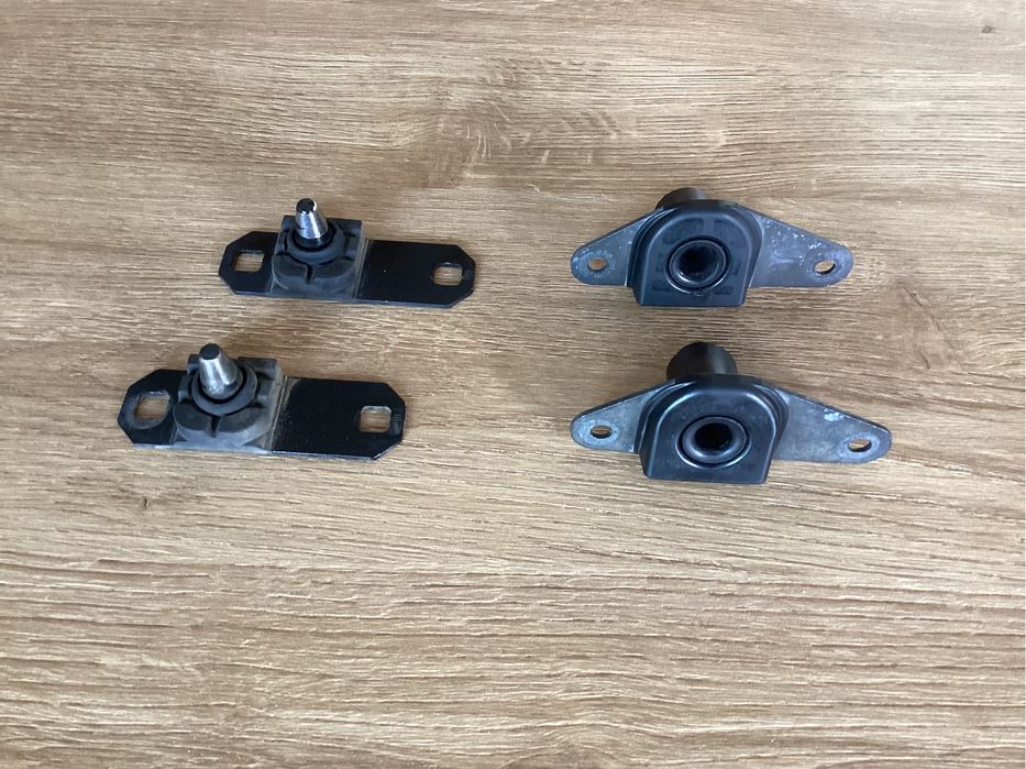 Направляюча Відсувної Двері Mercedes Sprinter 907