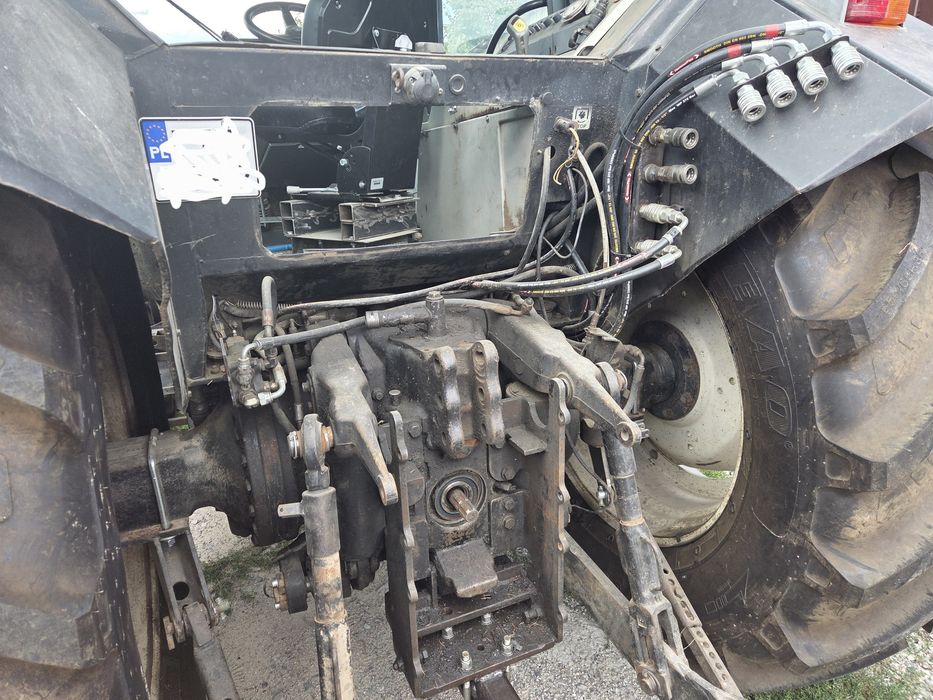Velmet valtra ciągnik