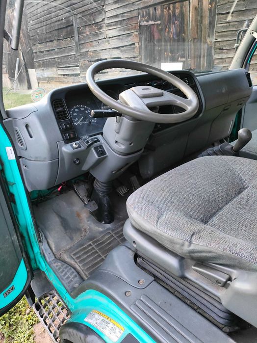 Mitsubishi Canter kontener z windą 2,8 1998r DMC 3,5T