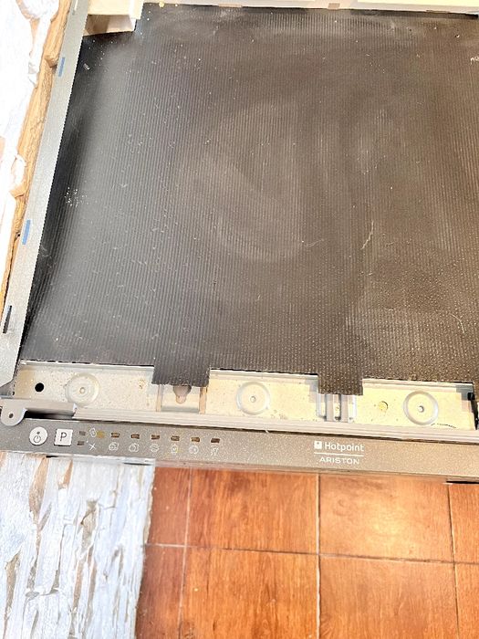 Посудомоечна машина Hotpoint выстроенная