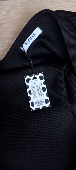 Sukienka czarna bandażowa S Pieces