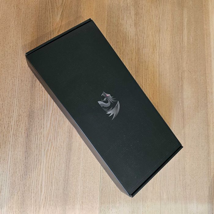 Teclado mecânico gaming wireless, retroiluminado RGB / TKL (como novo)