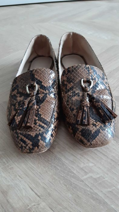 Sapatos/ mocassins rasos com padrão animal