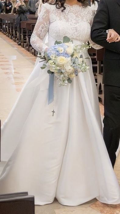 Vestido de noiva Luna Novias ROSA CLARA branco com manga longa comprida em renda