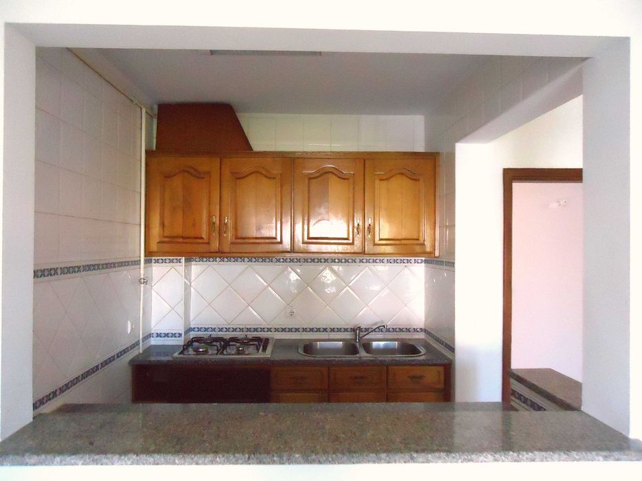 T2+1 com Escritório c/60m2, roupeiros embutidos, aquec. central a gás natural, Viseu
