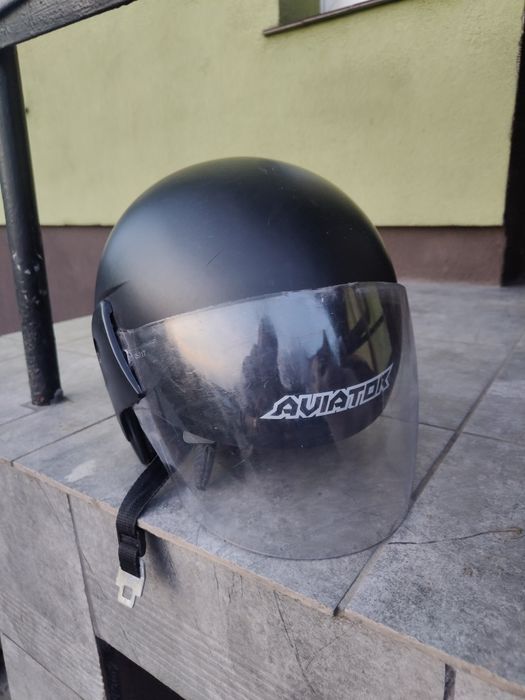 Kask męski lub mlodzierzowy