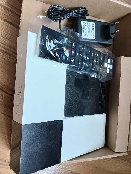 tuner sagemcom  DSIW74 nc+ nowy pilot