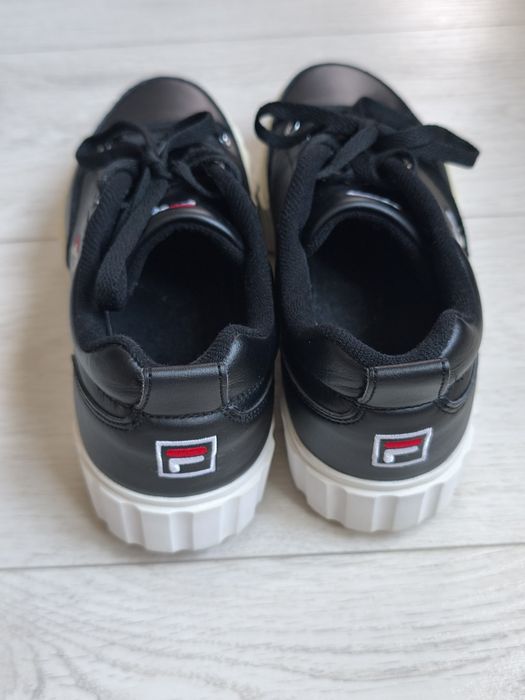 Кросівки жіночі Fila, розмір 38