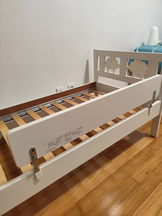 Cama criança IKEA bom estado e com barre de proteção