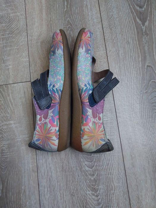 Жіноче шкіряне взуття, 25 см.