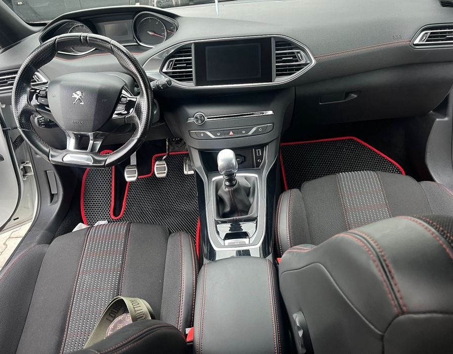 Peugeot 308 GT line  2.0 bluehdi  FullLed  panorama