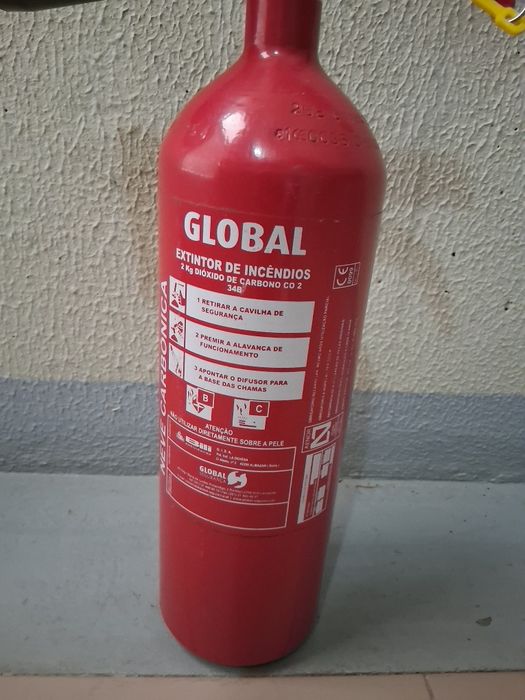 Extintor  CO₂ 2Kg - Selado e Expirado