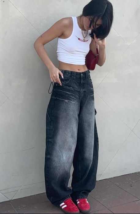 джинси balloon bershka