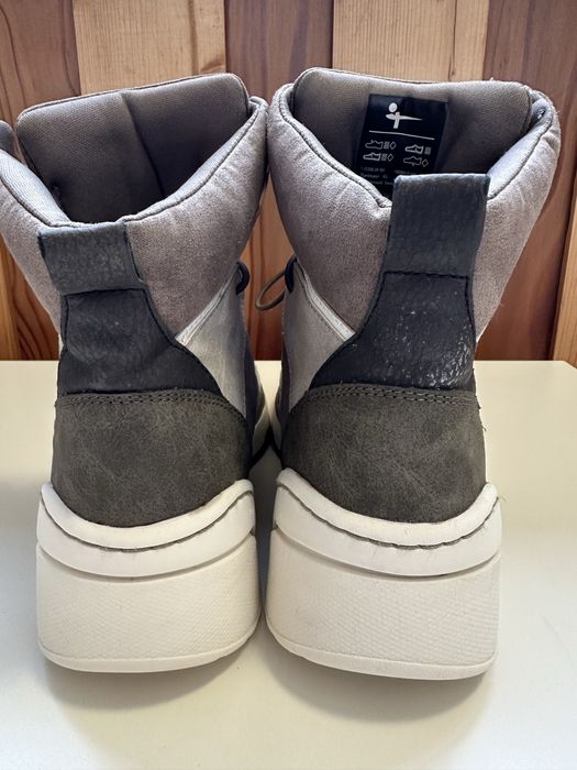Жіночі високі кросівки Tamaris Fashletics 39р.