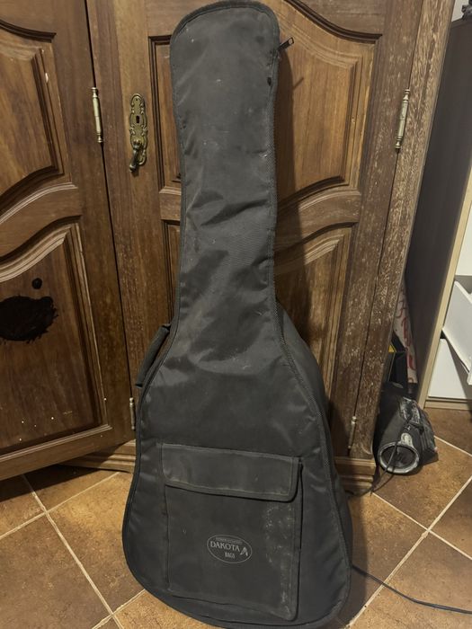Guitarra yamaha nova