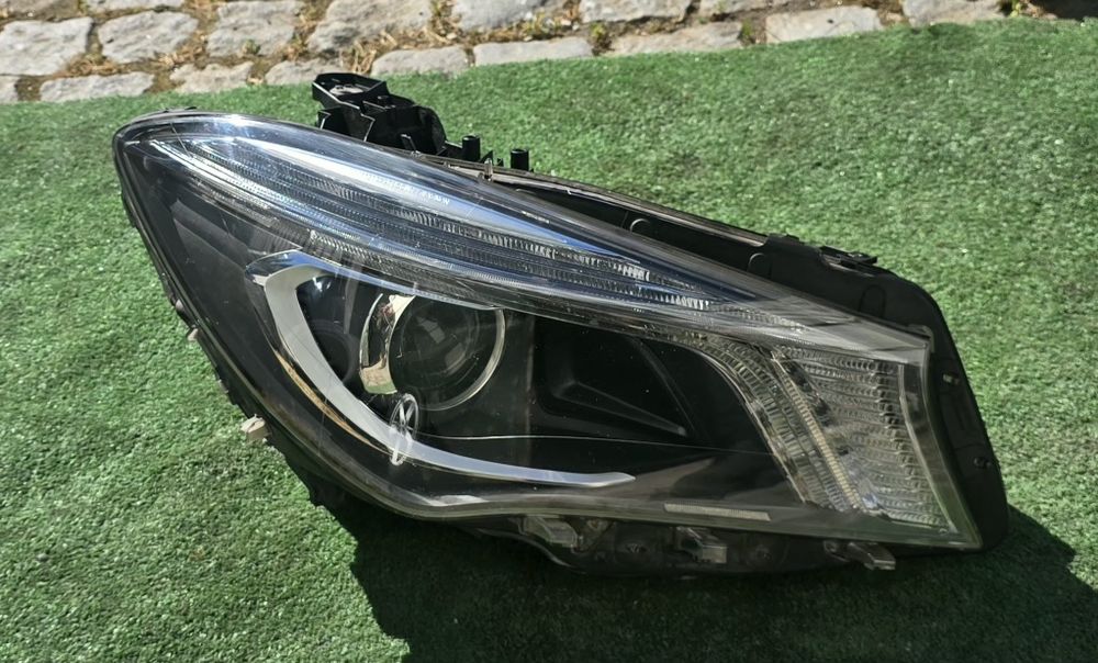 Farol Ótica Direita Bi-Xénon Original Mercedes CLA W117 C117 (13-16)