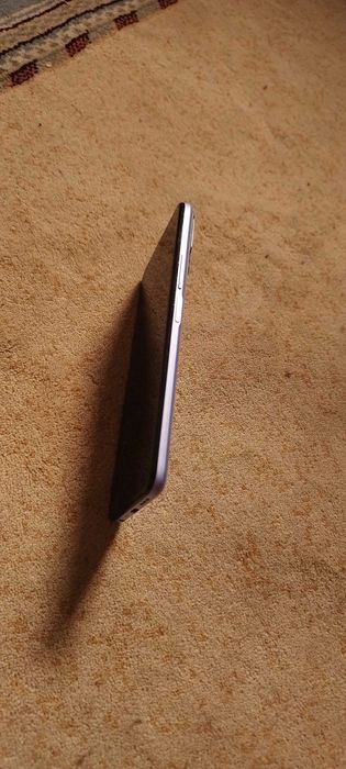 TCL 40 SE 256GB – Rápido, Muito Espaço e Bateria de longa duração