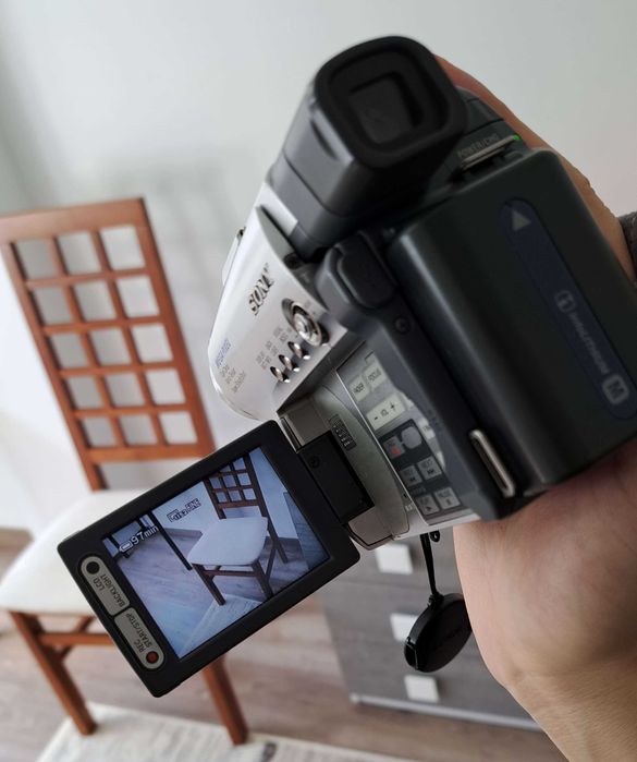 Sony Handycam DCR-DVD201E | Carl Zeiss | A funcionar + acessórios