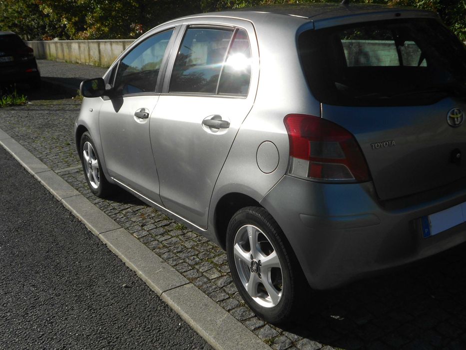 TOYOTA  YARIS  1.4  SOL  D-4D   90 Cv c/  AC  e  Filtro de Partículas