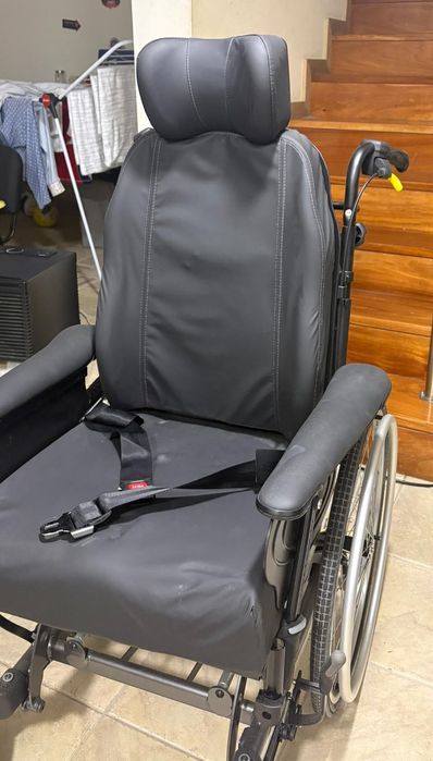 Cadeira de Rodas de Conforto