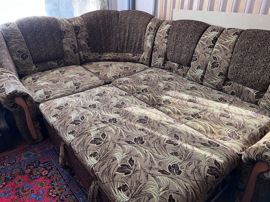 До продажу  Кутовий диван