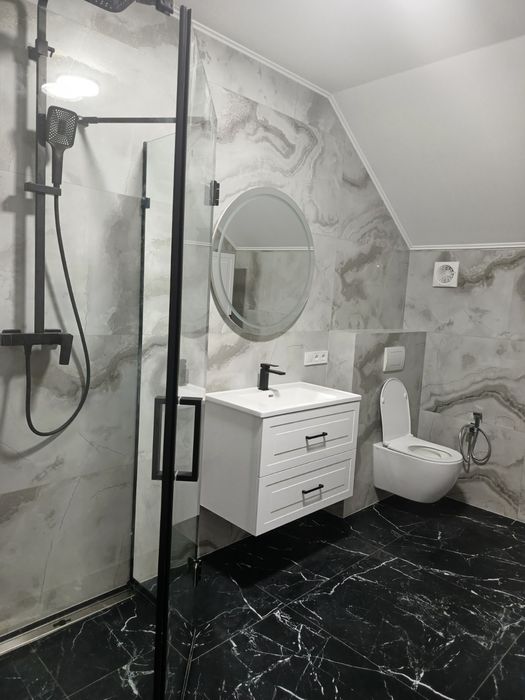 Плиточник, сантехнік, електрик