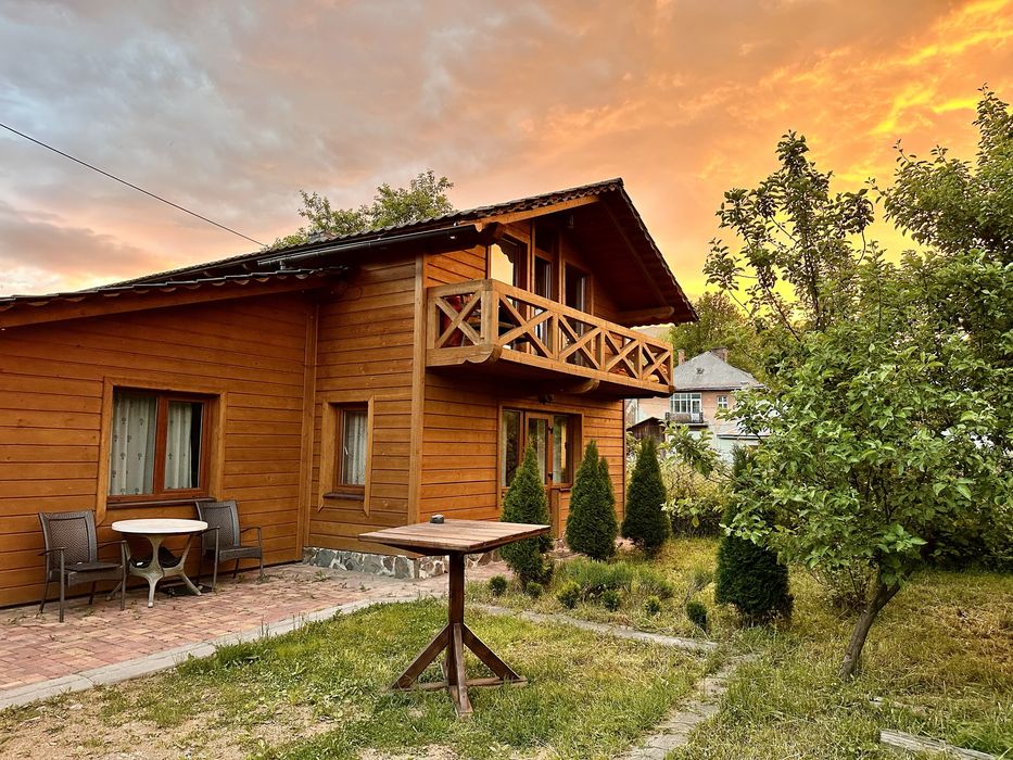 Гарний Котедж в зручній локації (центр Ясіня)також інші варіанти