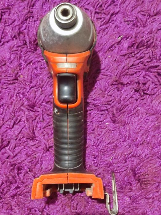 Продам impact milwaukee 18 в