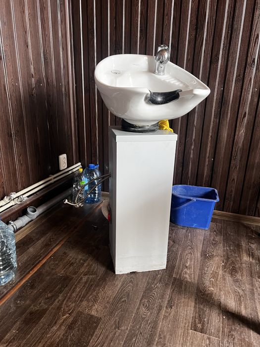 Мийка перукарська+ перукарський стілець+возик перукарський