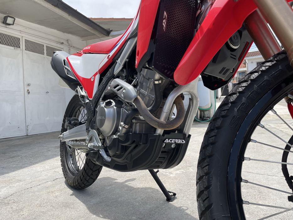 Honda CRF 300L – Excelente Estado - Repleta de Extras de Topo