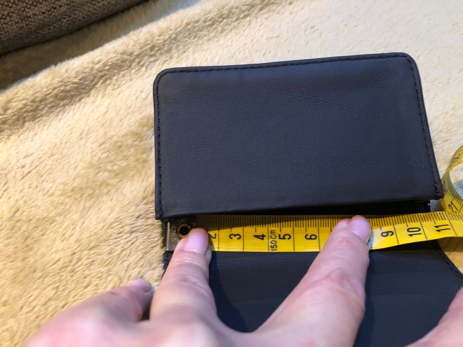 Czarne etui / saszetka na dokumenty, wizytówki, karty