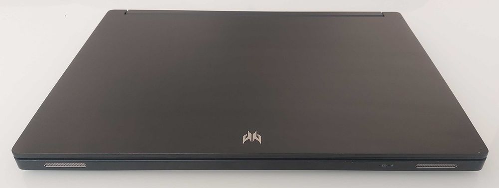 Laptop Predator Triton 17X i9-13900HX 64GB RAM RTX 4090 16GB SSD 2 TB