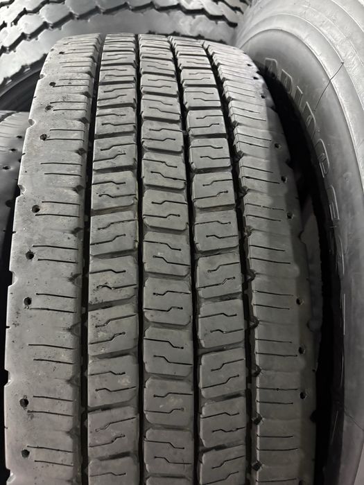 шина вантажна б/в 295/80R22,5 Bridgestone  (4шт)