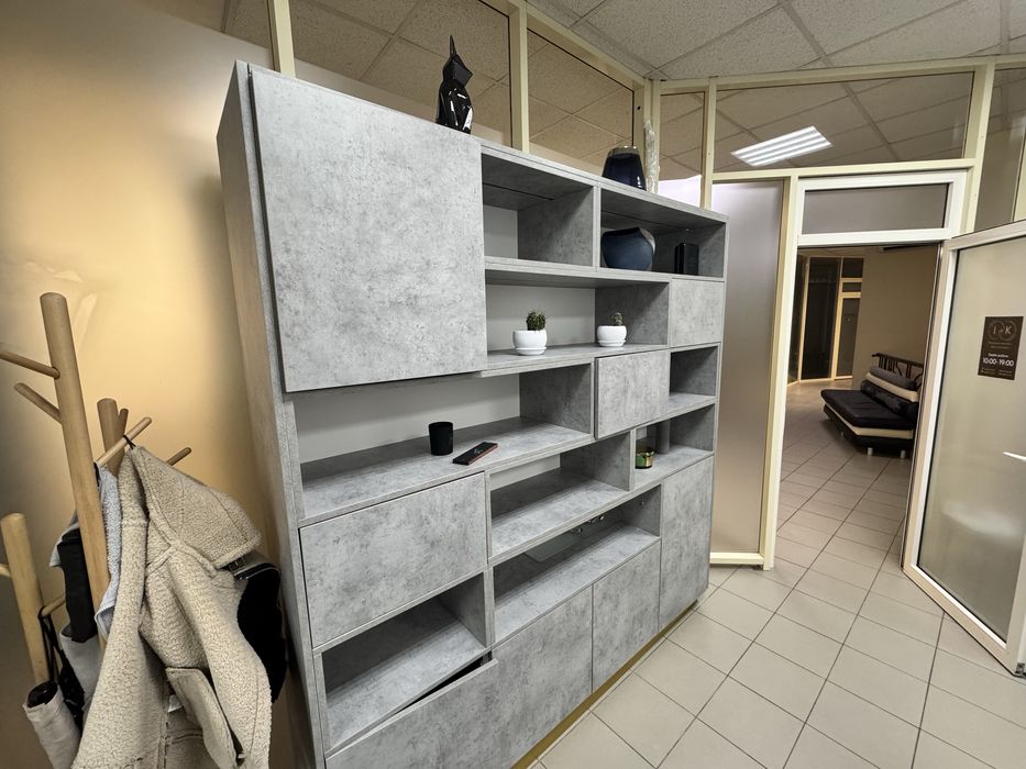 Продається стінка.