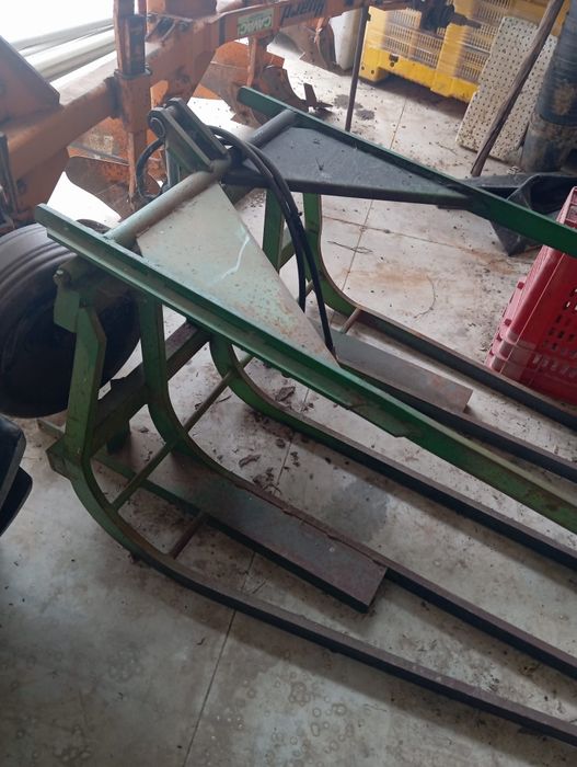 Forquilha para empilhador ou trator agrícola