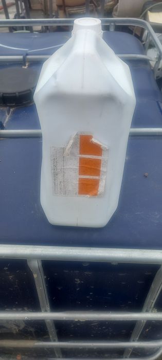 8 X 5 litros Óleo de corte solúvel para serras de ferro ou para cofrag