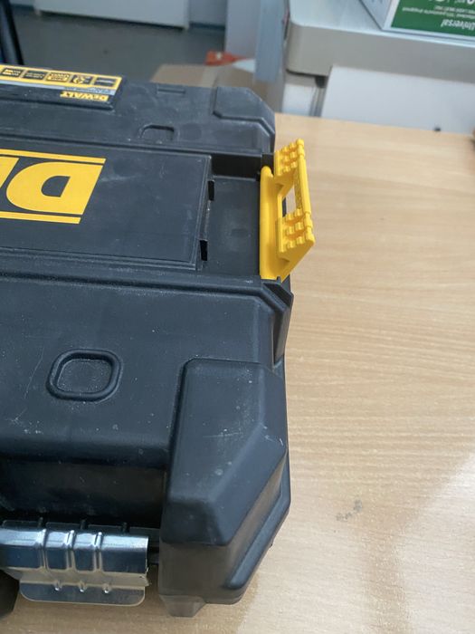 Walizka od wkrętarki DeWalt