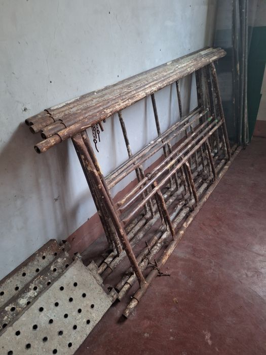 3 Andaimes posso vender separado