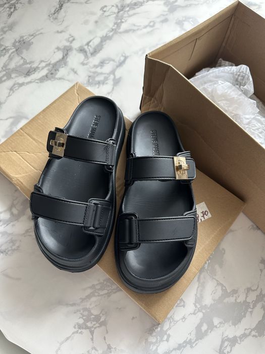 Steve Madden Босоніжки 36