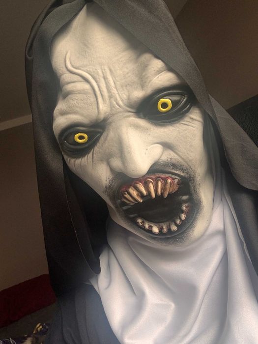 Máscara Valak halloween nova