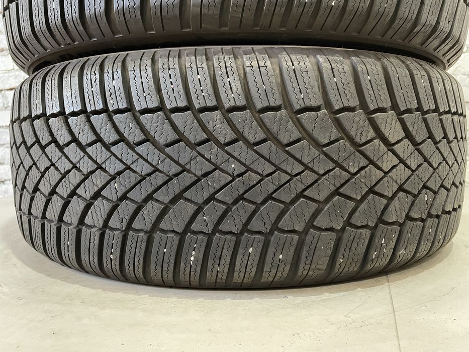 Зимові шини BRIDGESTONE 215/50 R18 резина Р18