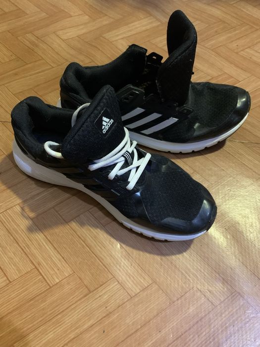 Чоловічі кроси в гарному стані