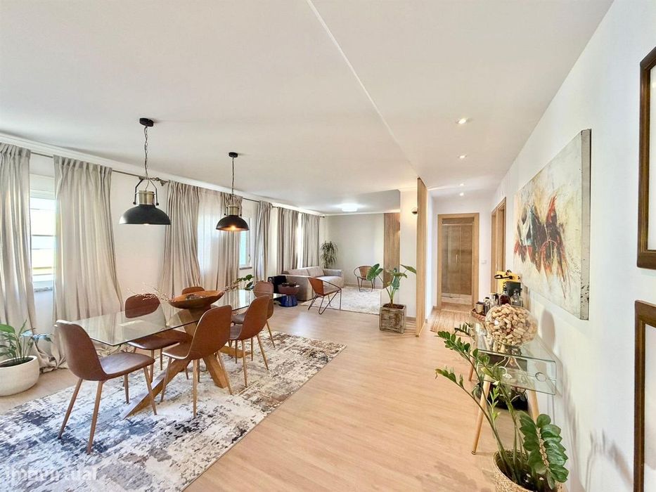 T3 - 1º Andar - Renovado / Estoril — Cascais E Estoril, Lisboa