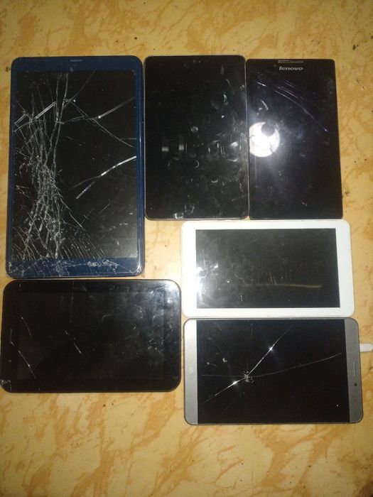 Продам лот планшетов
