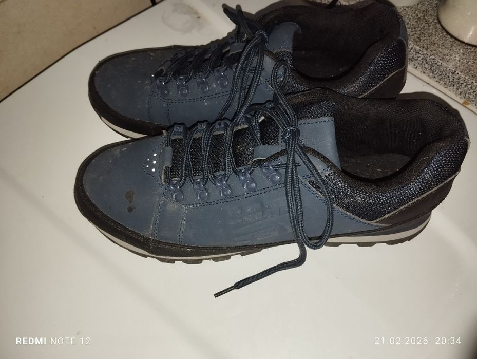 Sprzedam niebieskie buty